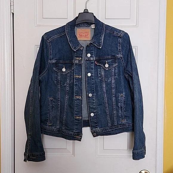 Levi's Trucker Style Denim Jacket - Picture 1 of 13
